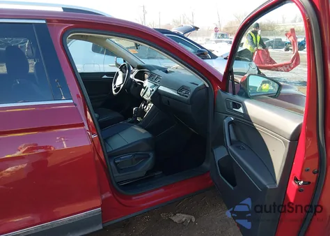 2019 Volkswagen Tiguan 2.0T Se/2.0T Sel/2.0T Sel R-Line/2.0T Sel R-Line Black z USA, uszkodzony, nr VIN 3VV2B7AX2KM096089